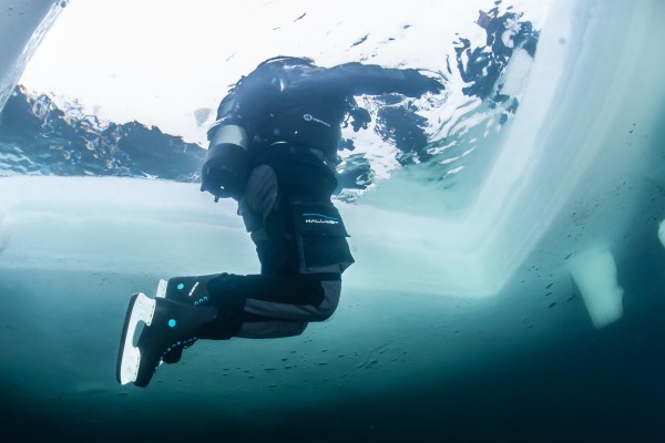 foto-taucher-unterwasserfotografie-kallweit-drysuit-mischgastauchen-tirol-eistauchenBA40FFF6-D71F-2A86-DC23-51F028F27B6A.jpg